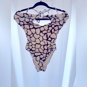 Only worn once. Very sexy